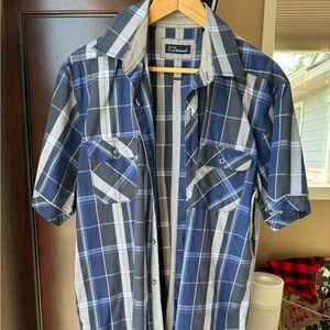 Men’s plaid button down shirt